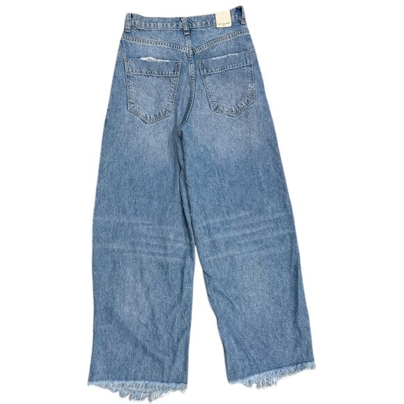 Free People West High Rise Slouchy Jeans in Light Wash - Picture 9 of 9